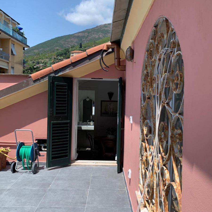 La Trabacca, Attico Nel Pieno Centro Di Levanto Luaran gambar